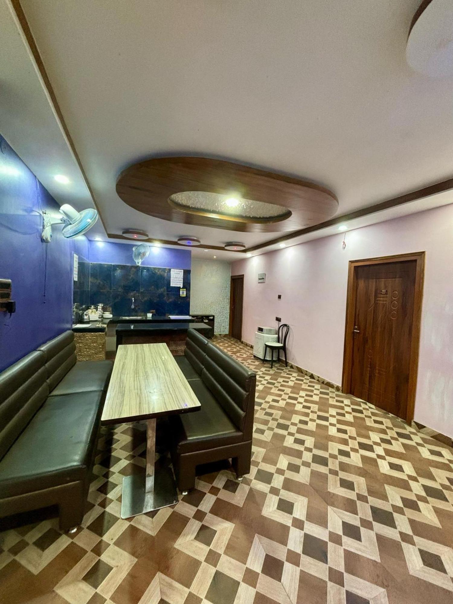 Krishna Shree Guest House غاواهاتي المظهر الخارجي الصورة