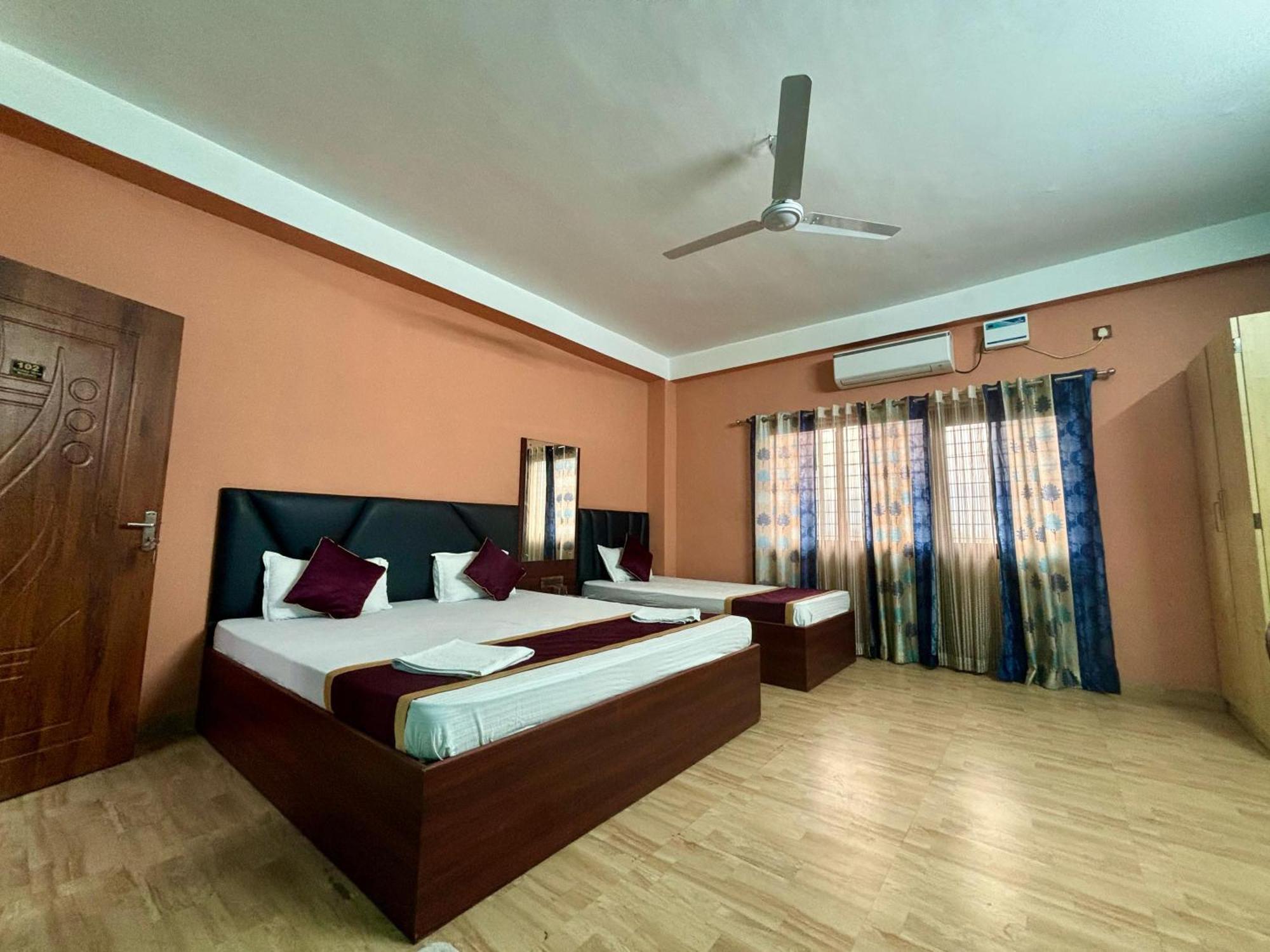 Krishna Shree Guest House غاواهاتي المظهر الخارجي الصورة