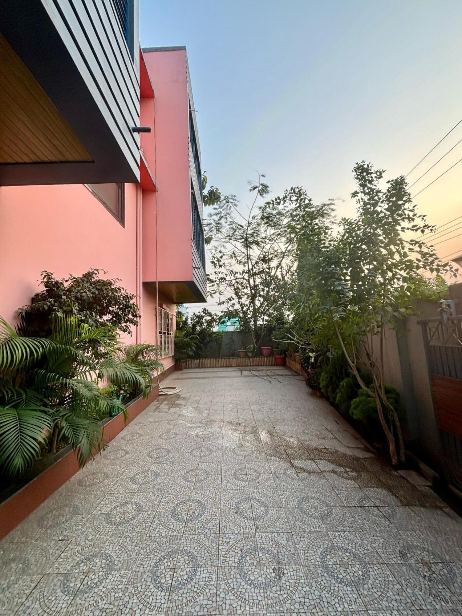 Krishna Shree Guest House غاواهاتي المظهر الخارجي الصورة