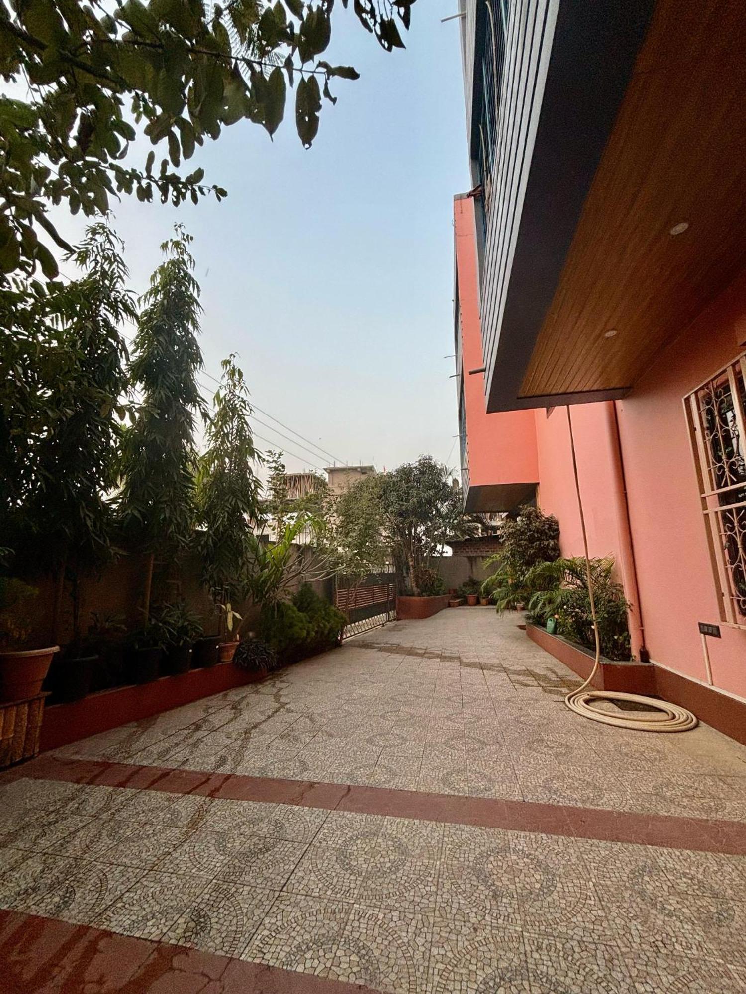 Krishna Shree Guest House غاواهاتي المظهر الخارجي الصورة